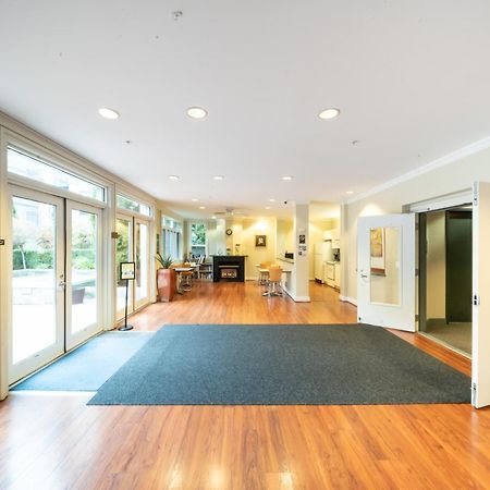 Modern Downtown Top Floor Penthouse With Bay Views Seattle Exterior photo