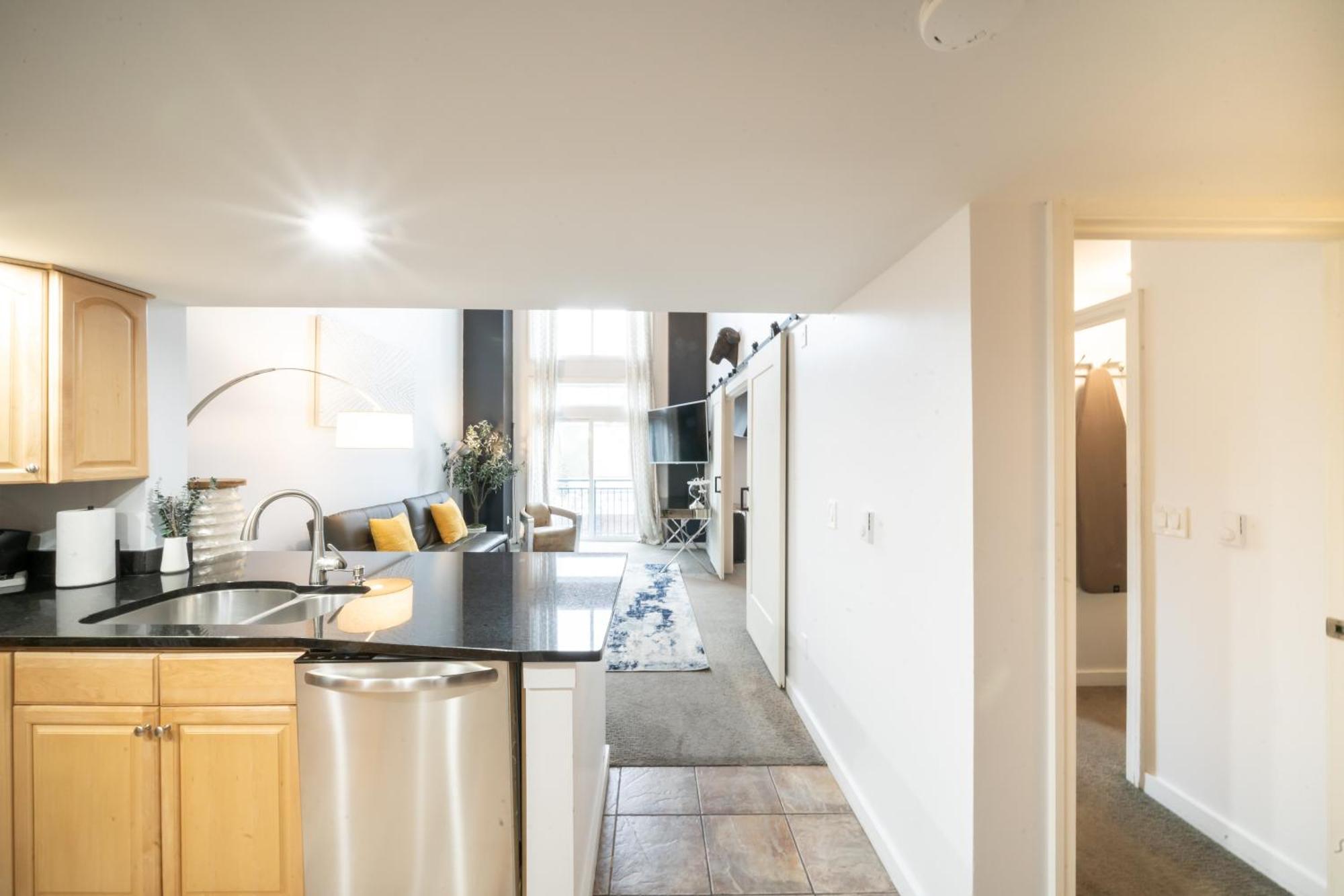 Modern Downtown Top Floor Penthouse With Bay Views Seattle Exterior photo